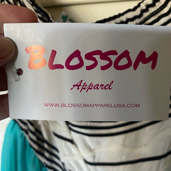 🎈NWT Strapless Blue Summer Dress - Picture 8 of 9